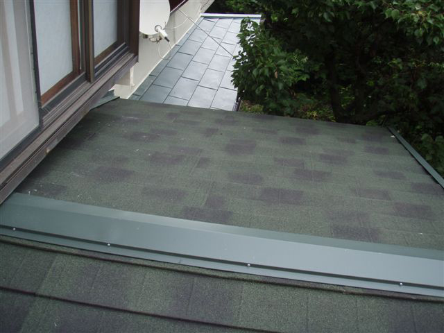 屋根修理プロは、屋根材の品質・価格・保証・サービスの全てに自信があります。 屋根修理プロは、屋根材の品質・価格・保証・サービスの全てに自信があります。